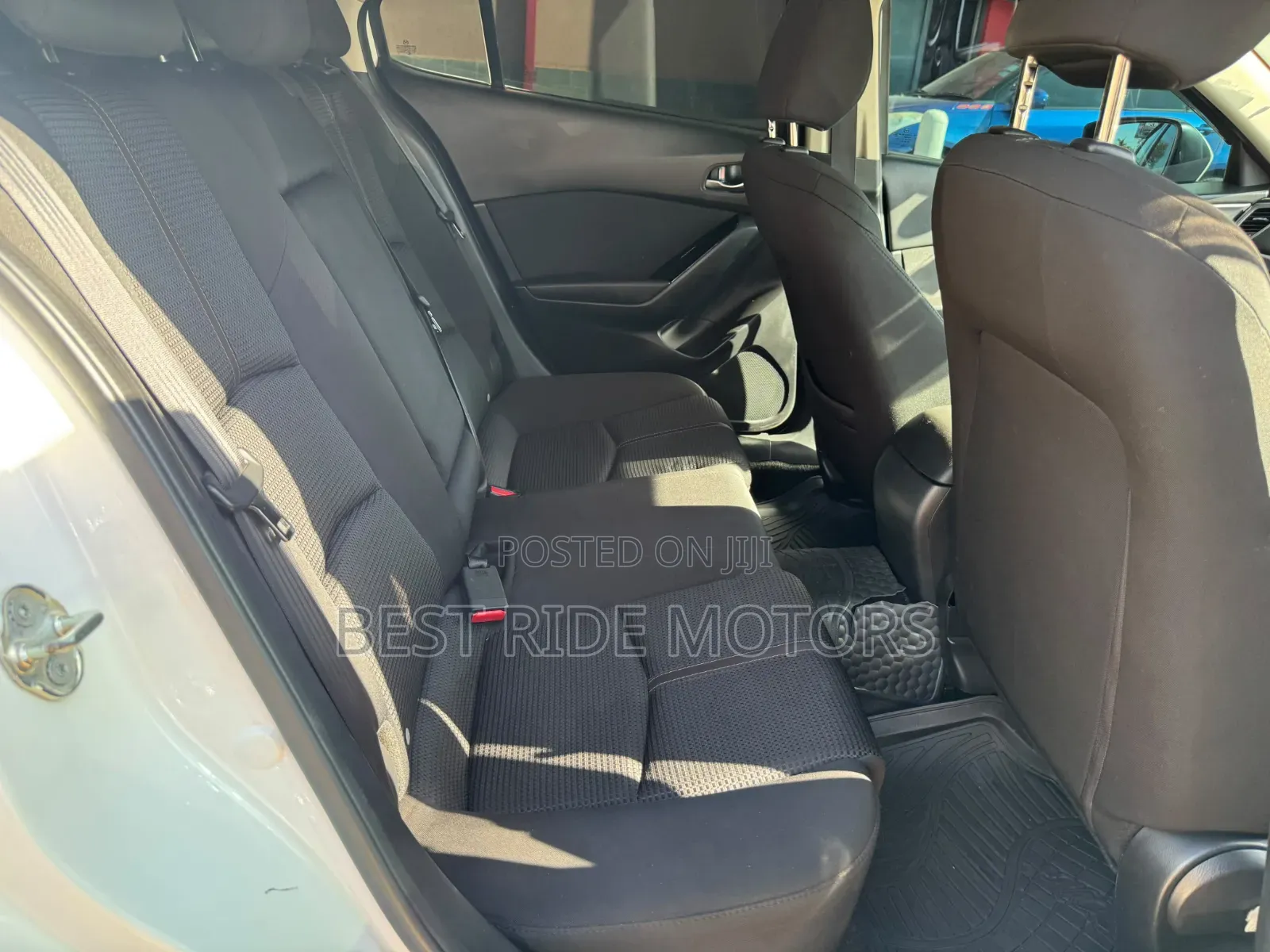 Mazda Axela 2017 Off white