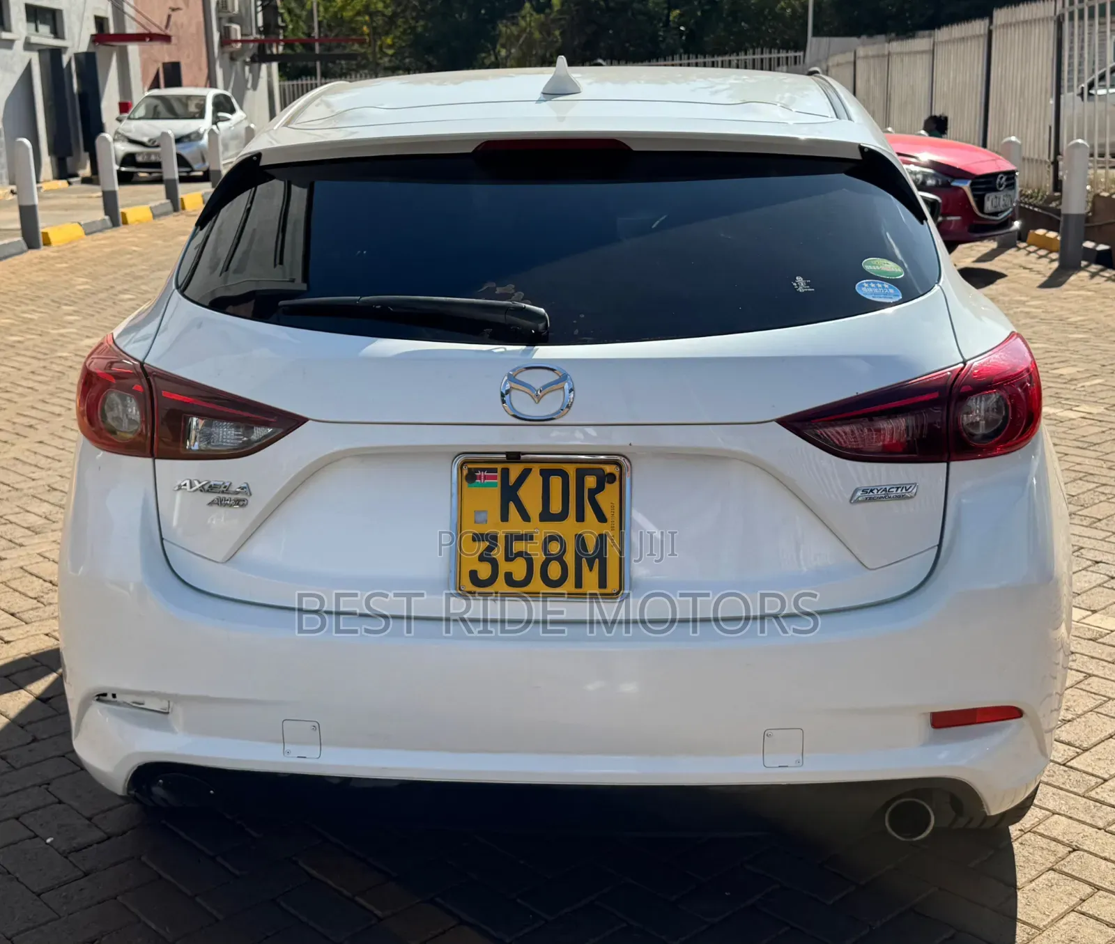 Mazda Axela 2017 Off white