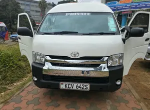 Toyota HiAce 2013 White