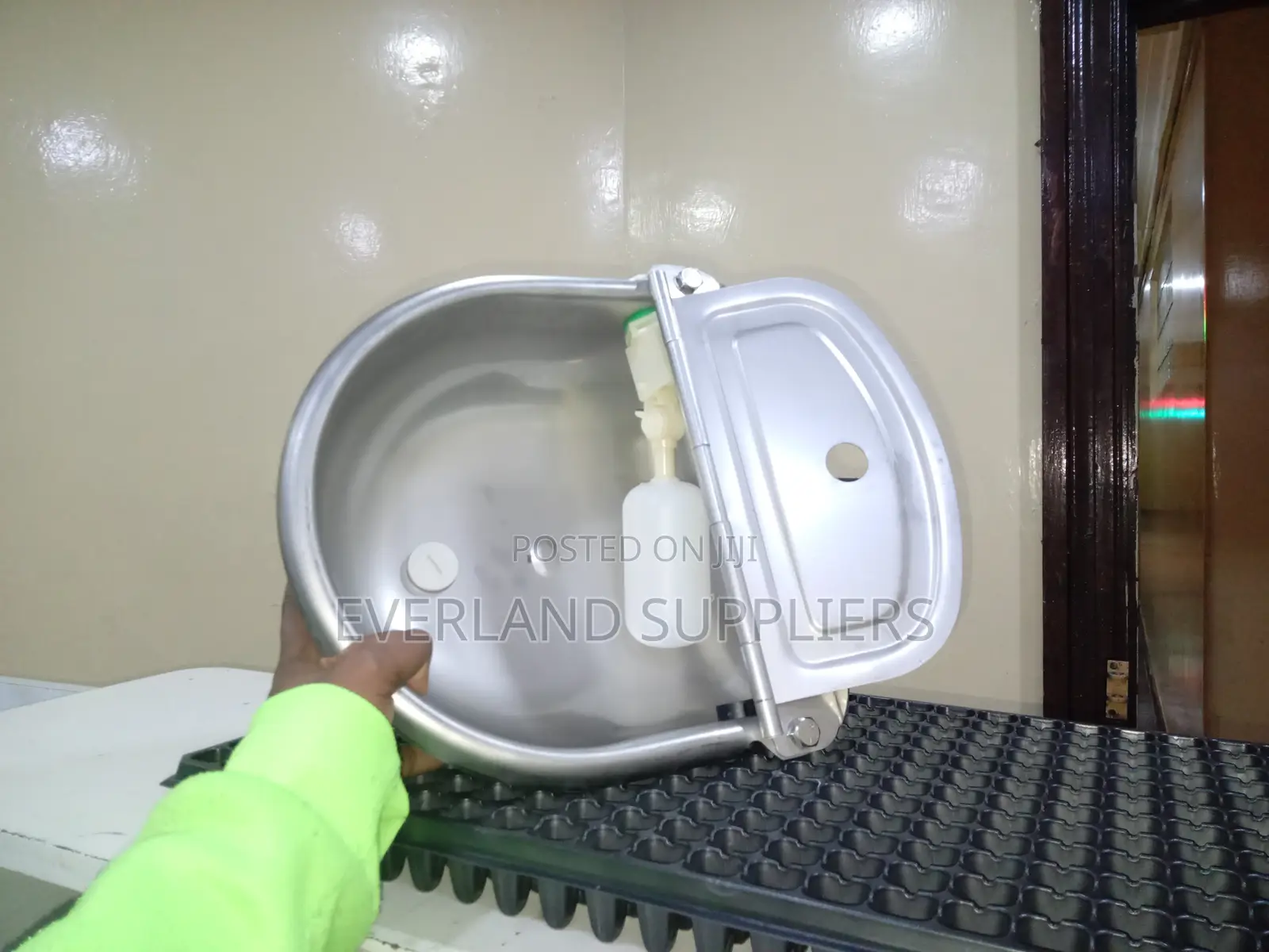 Stainless Steel Cows Drinking Bowl