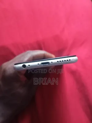 Apple iPhone 6s 64 GB Gray
