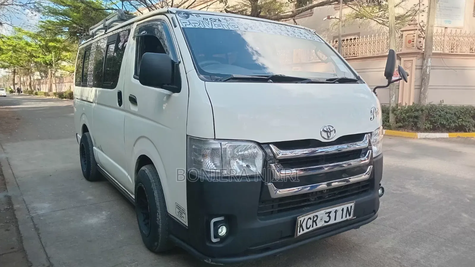 Toyota HiAce 2012 White