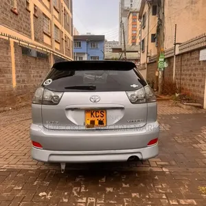 Toyota Harrier 2.4 2011