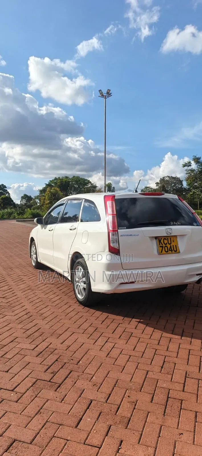 Honda Stream 2013 White