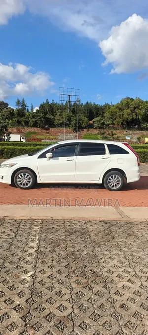 Honda Stream 2013 White