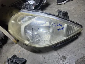 Nissan Tiida 2005-2007 Headlights Non Xenon