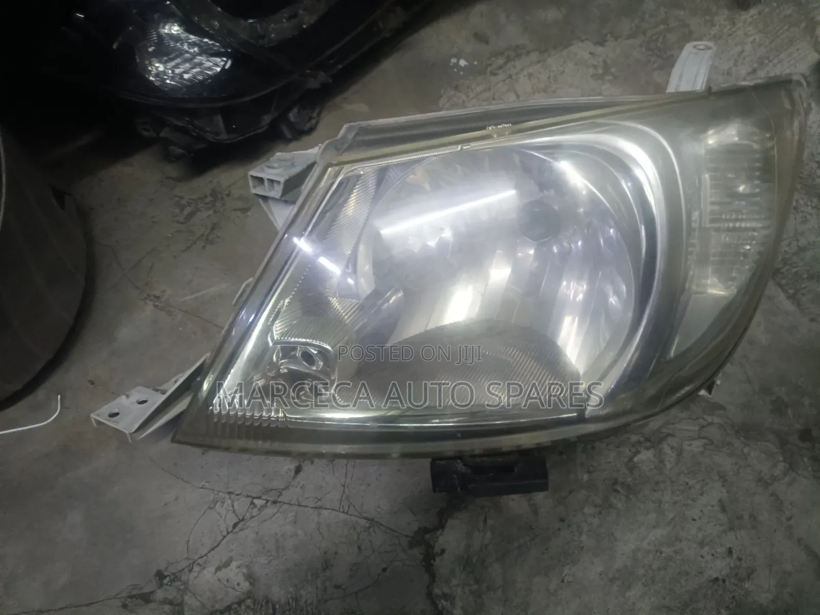 Headlight Vigo 2007