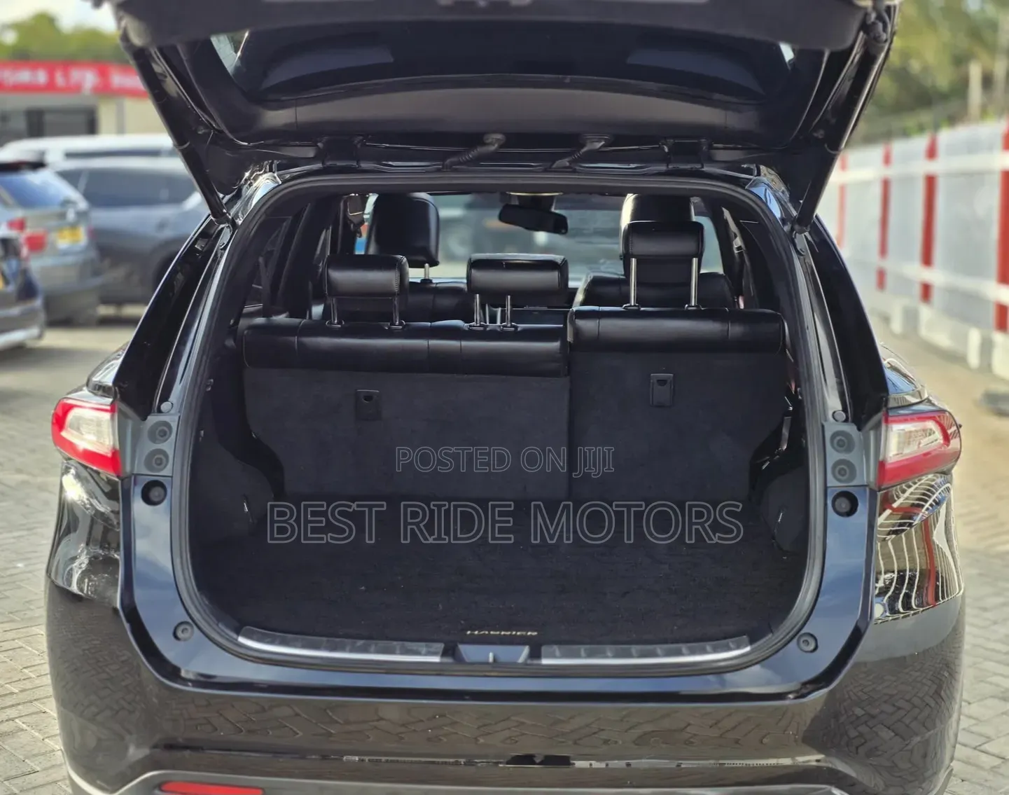 Toyota Harrier 2.0 2018 Black