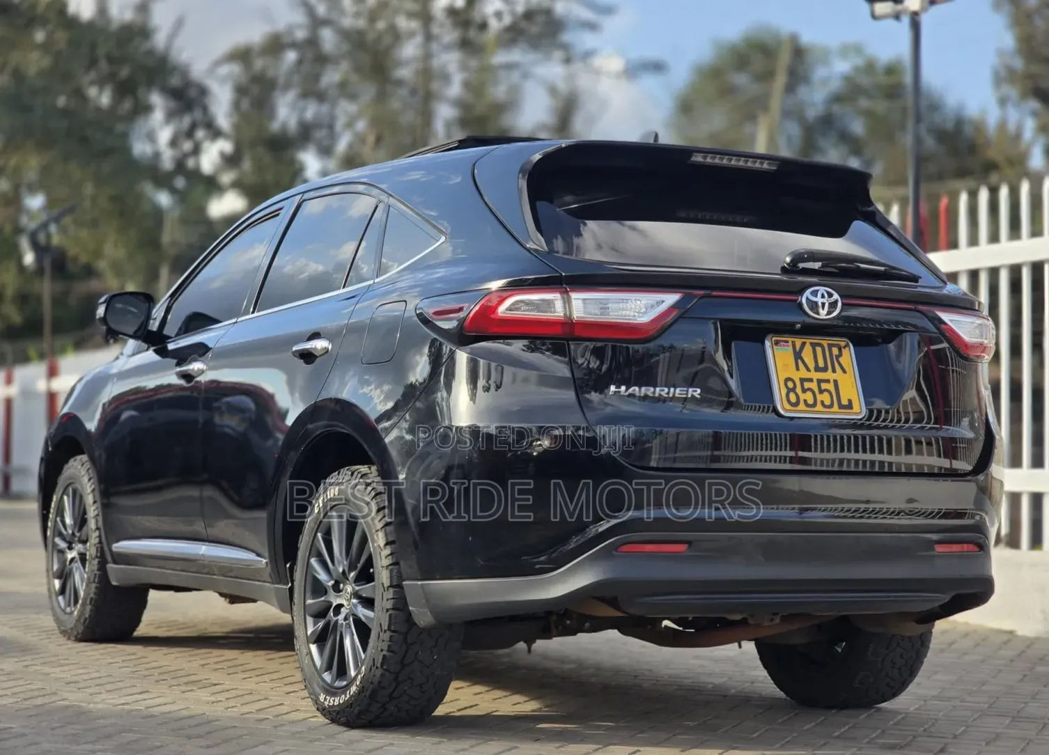 Toyota Harrier 2.0 2018 Black