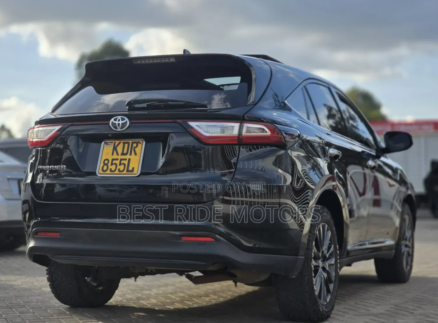 Toyota Harrier 2.0 2018 Black