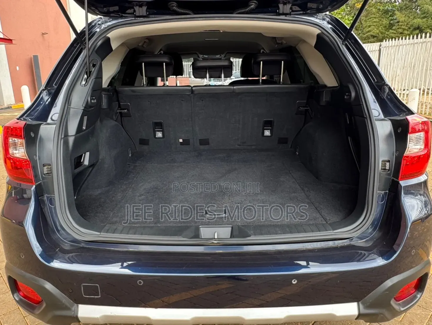 Subaru Outback 2018 Blue
