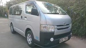 Toyota HiAce 2014 Silver