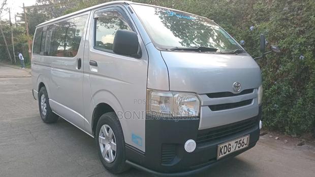 Toyota HiAce 2014 Silver - thumbnail 2