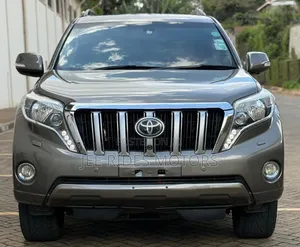 Toyota Land Cruiser Prado 2015 Gray
