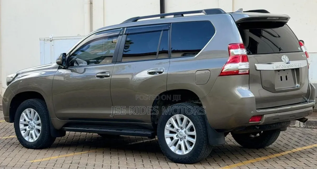Toyota Land Cruiser Prado 2015 Gray