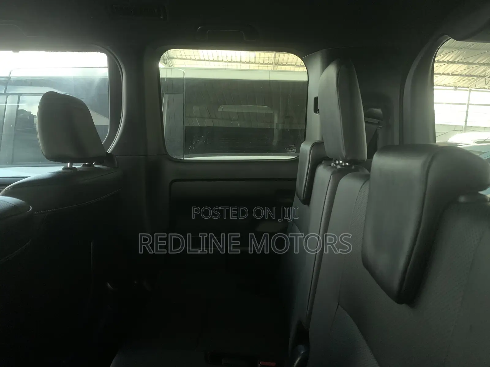 Toyota Esquire 2.0 FWD (7 seater) 2019 Black