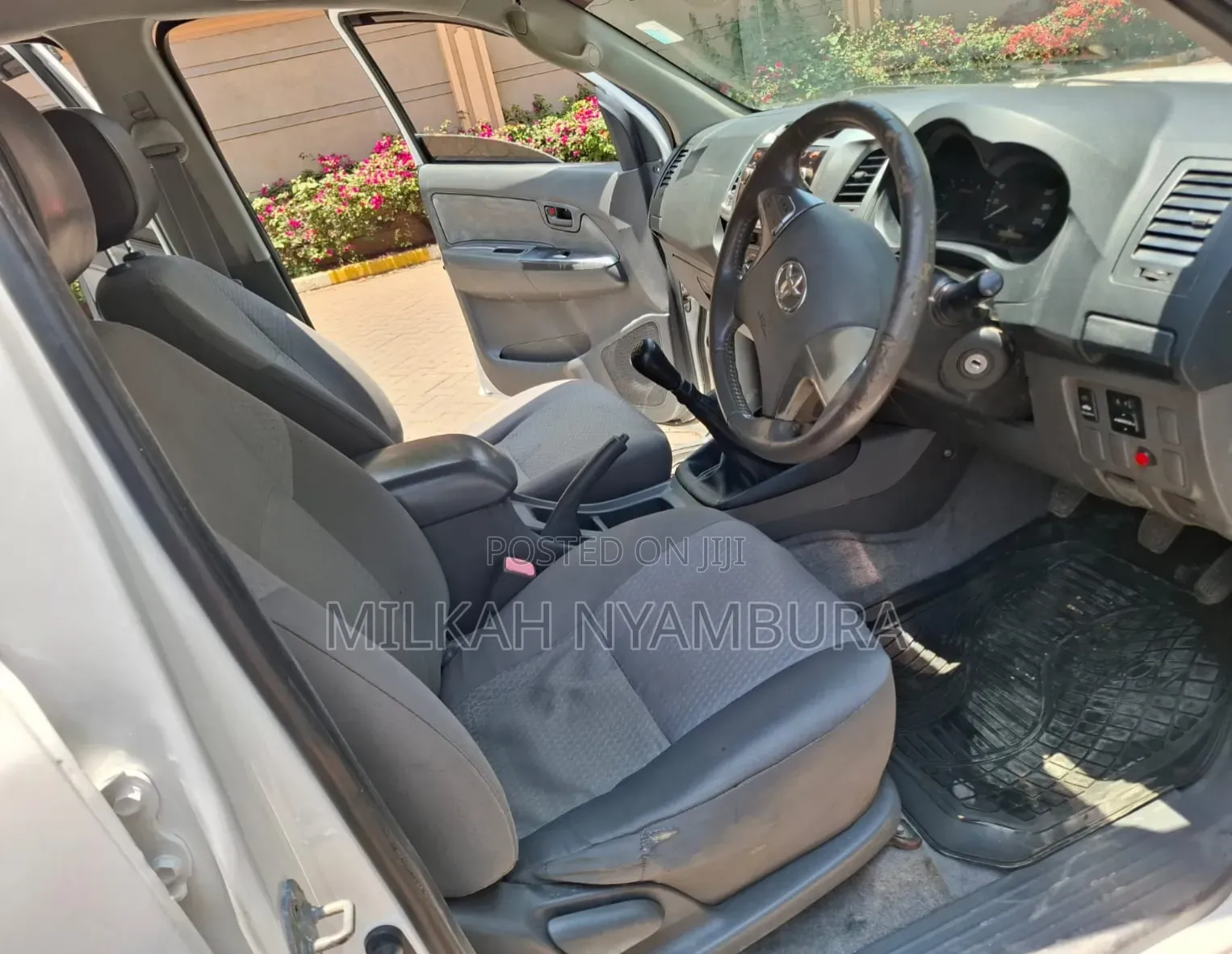 Toyota Hilux 2014 White