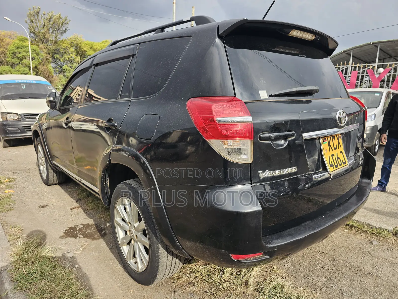 Toyota Vanguard 2012 Black