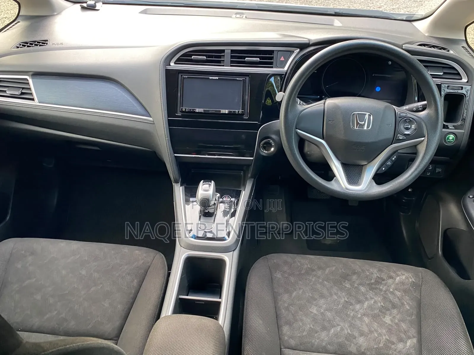 Honda Fit Shuttle 2019 White