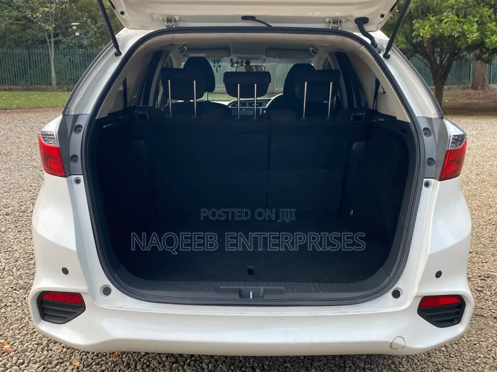 Honda Fit Shuttle 2019 White
