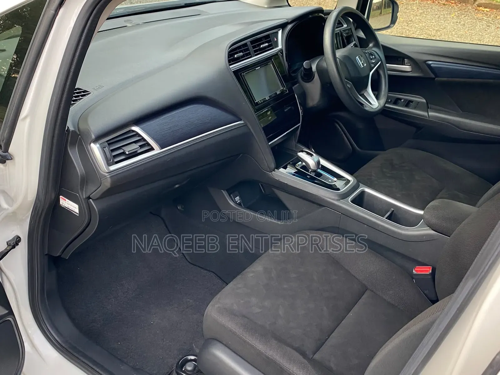 Honda Fit Shuttle 2019 White