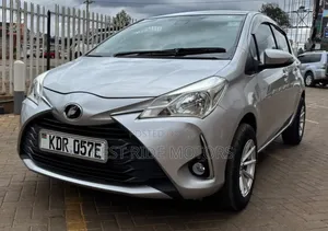 Toyota Vitz 1.3 FWD 5dr 2017 Silver