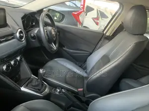 Mazda 2 2019 White