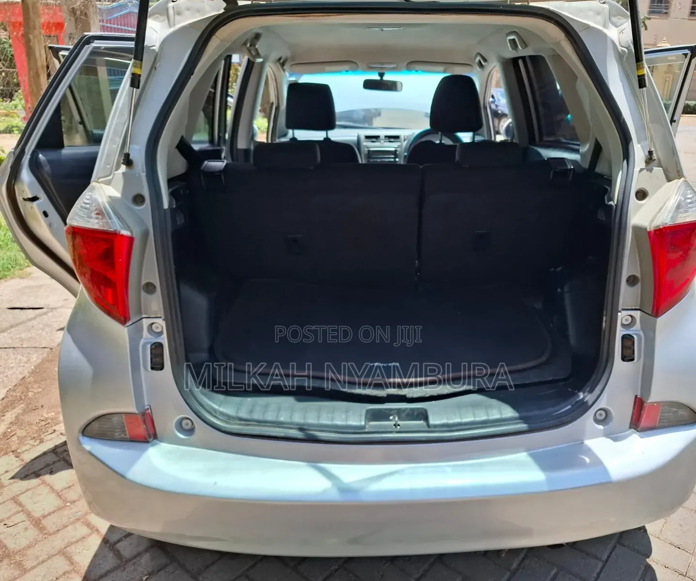 Toyota Ractis 2011 Gray