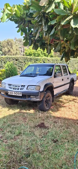 Isuzu KB 300 TDi LX 4x4 2005 White