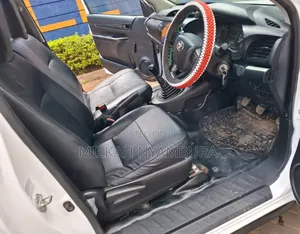 Toyota Hilux 2017 White