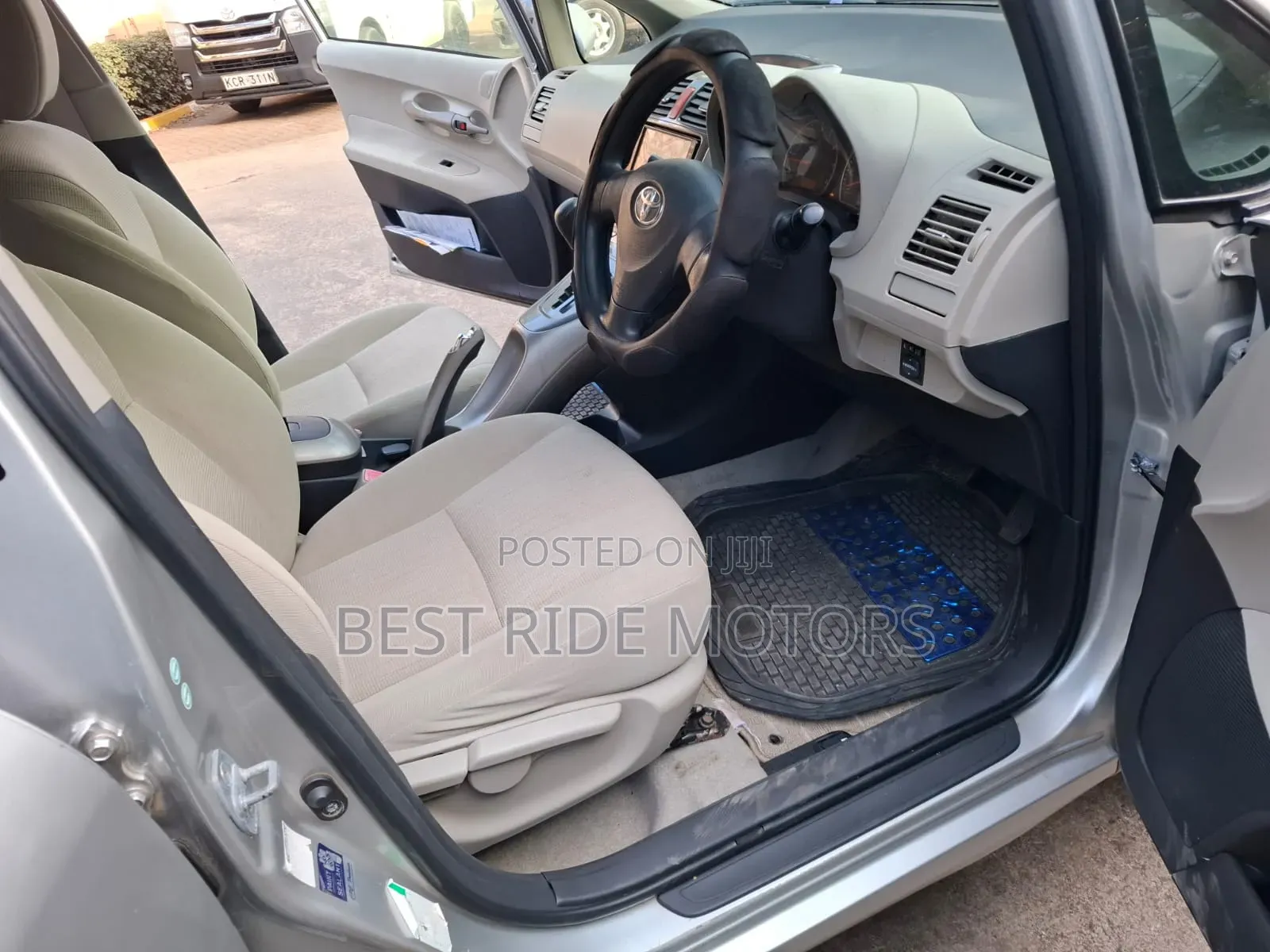 Toyota Auris 2009 Silver