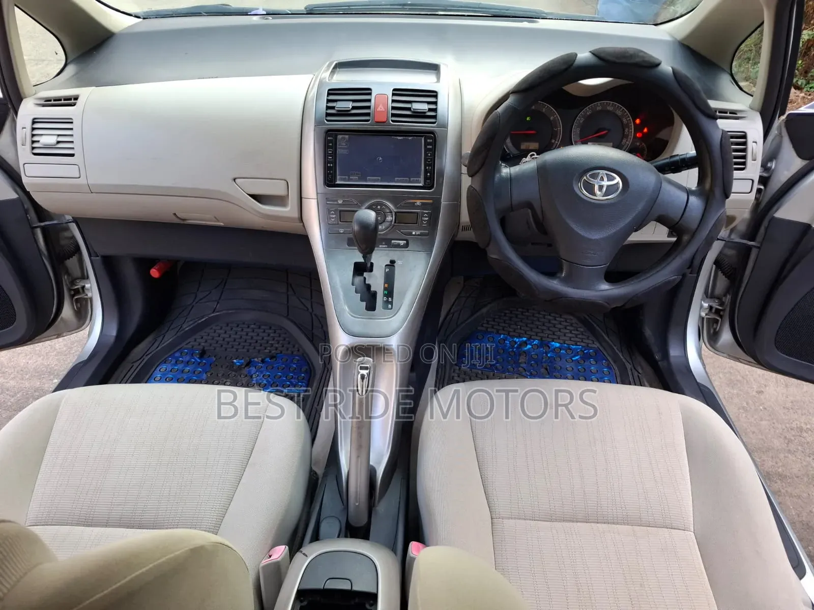 Toyota Auris 2009 Silver