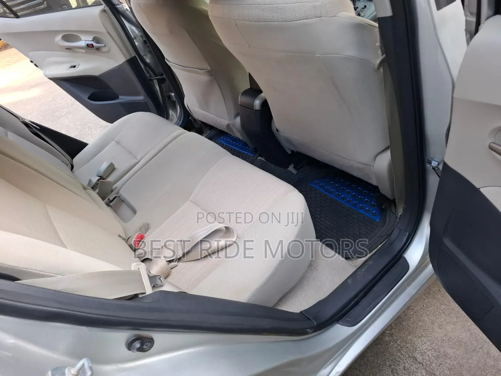 Toyota Auris 2009 Silver
