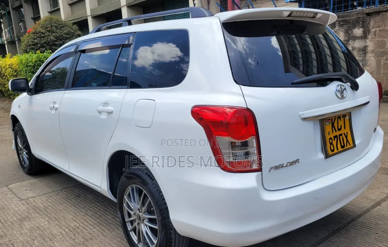 Toyota Corolla Fielder 2012 Off white