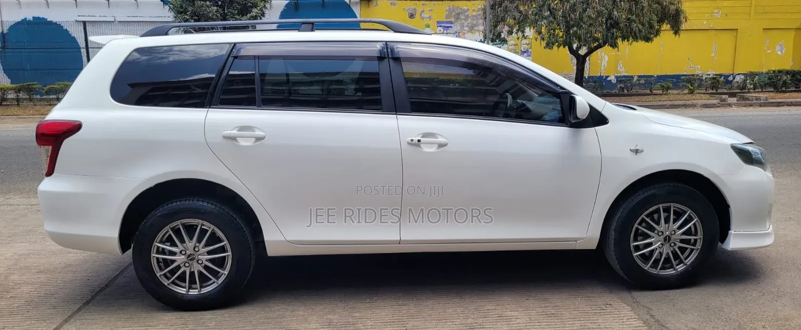 Toyota Corolla Fielder 2012 Off white