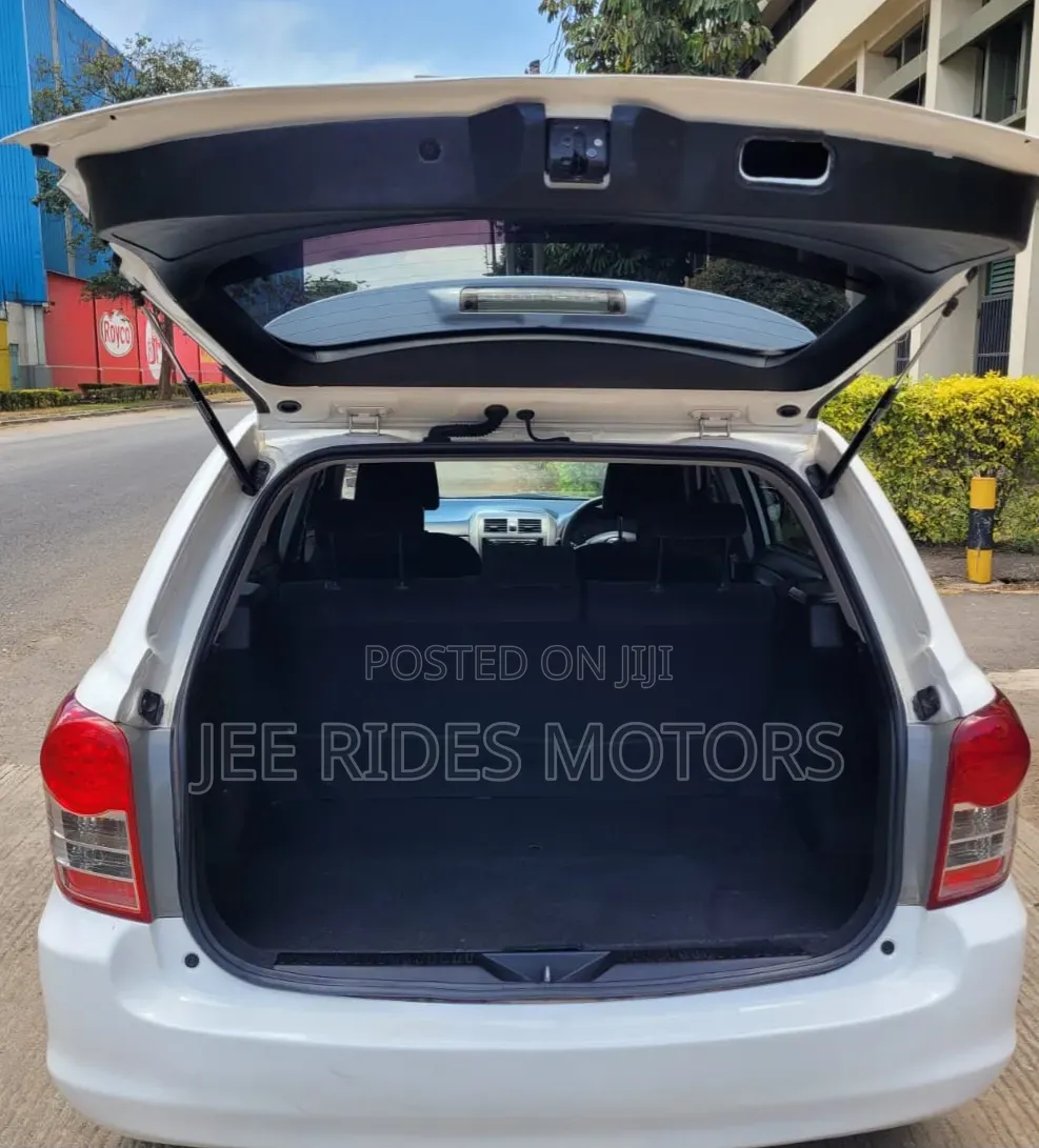 Toyota Corolla Fielder 2012 Off white