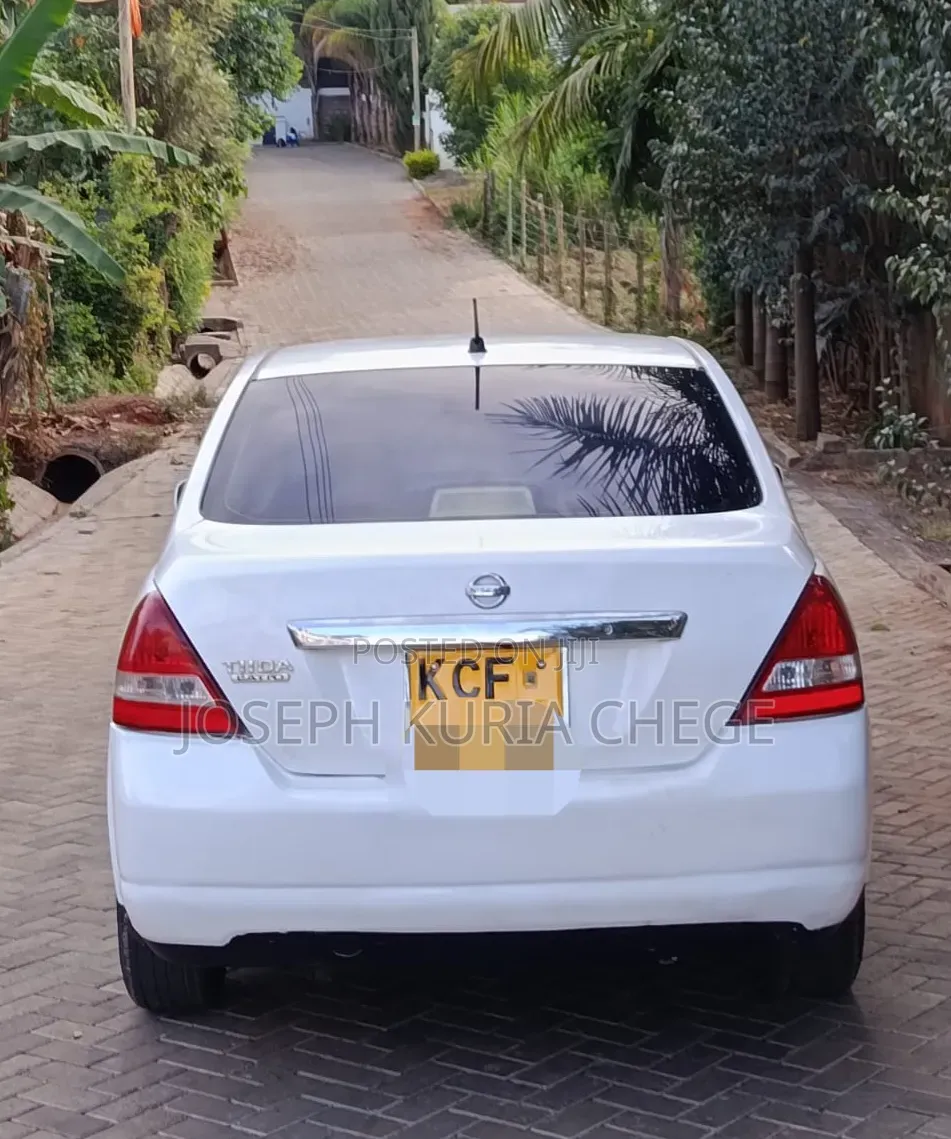 Nissan Tiida 2010 White