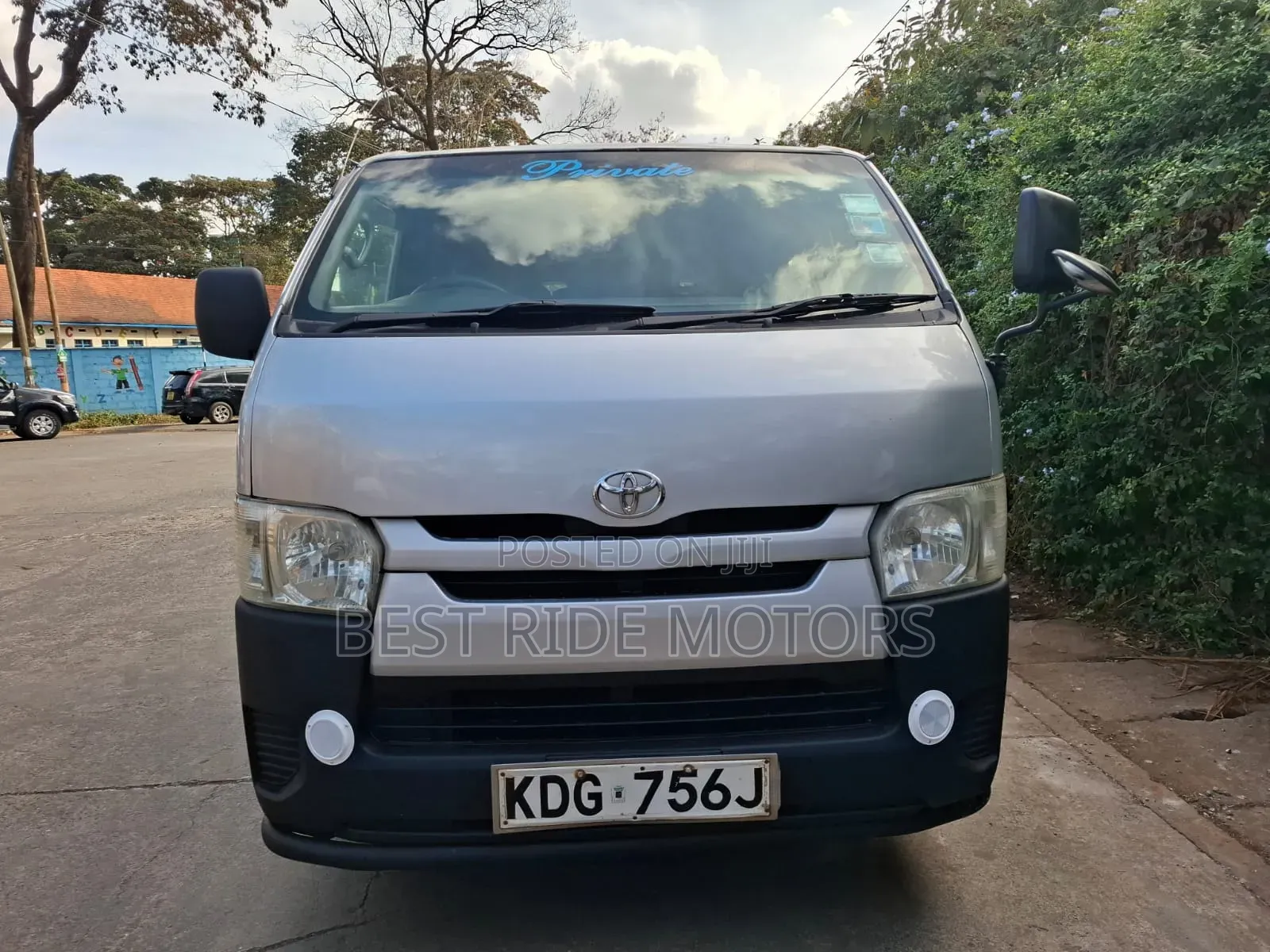 Toyota HiAce 2015 Silver