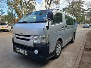 Toyota HiAce 2015 Silver