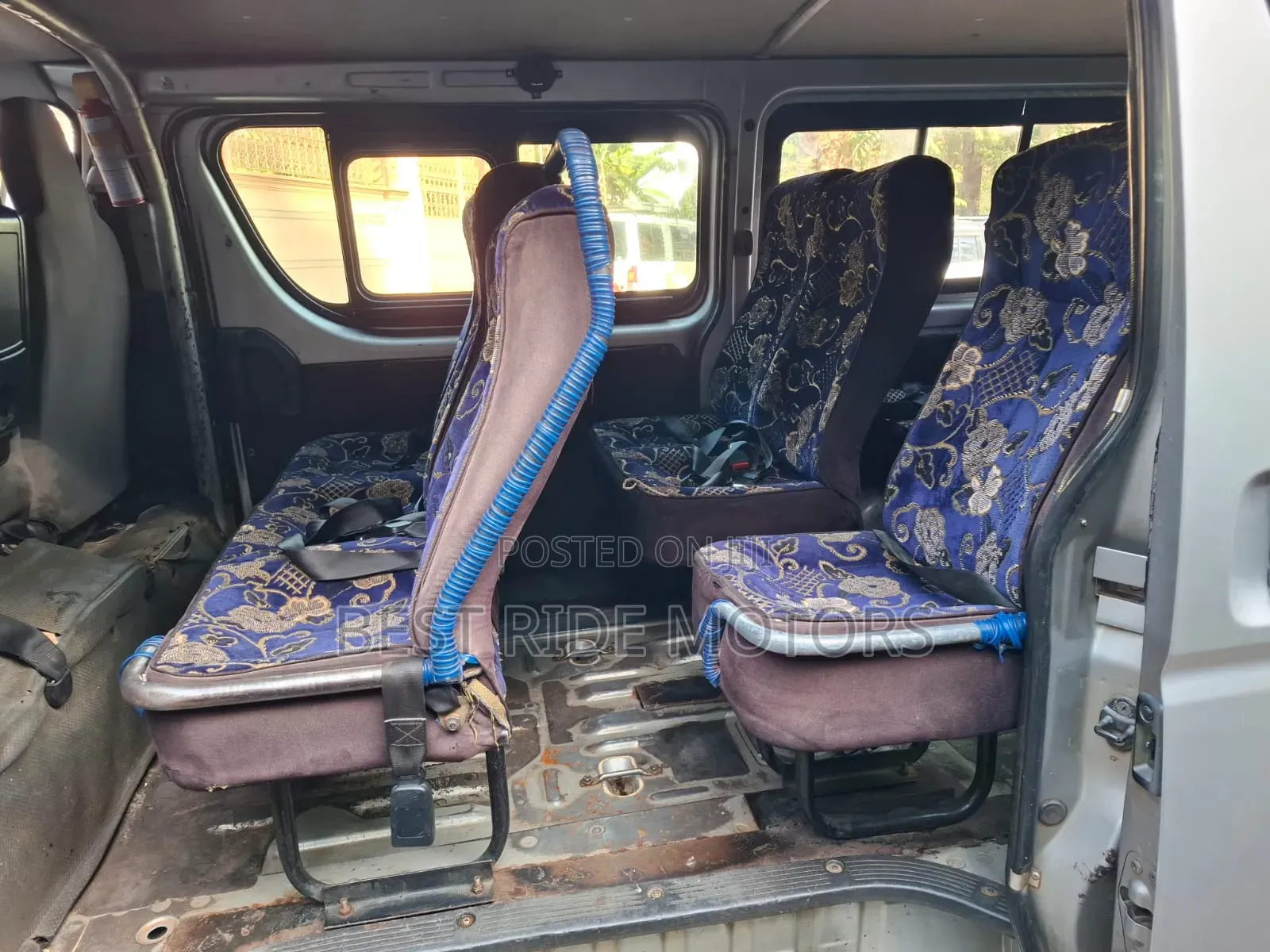 Toyota HiAce 2015 Silver