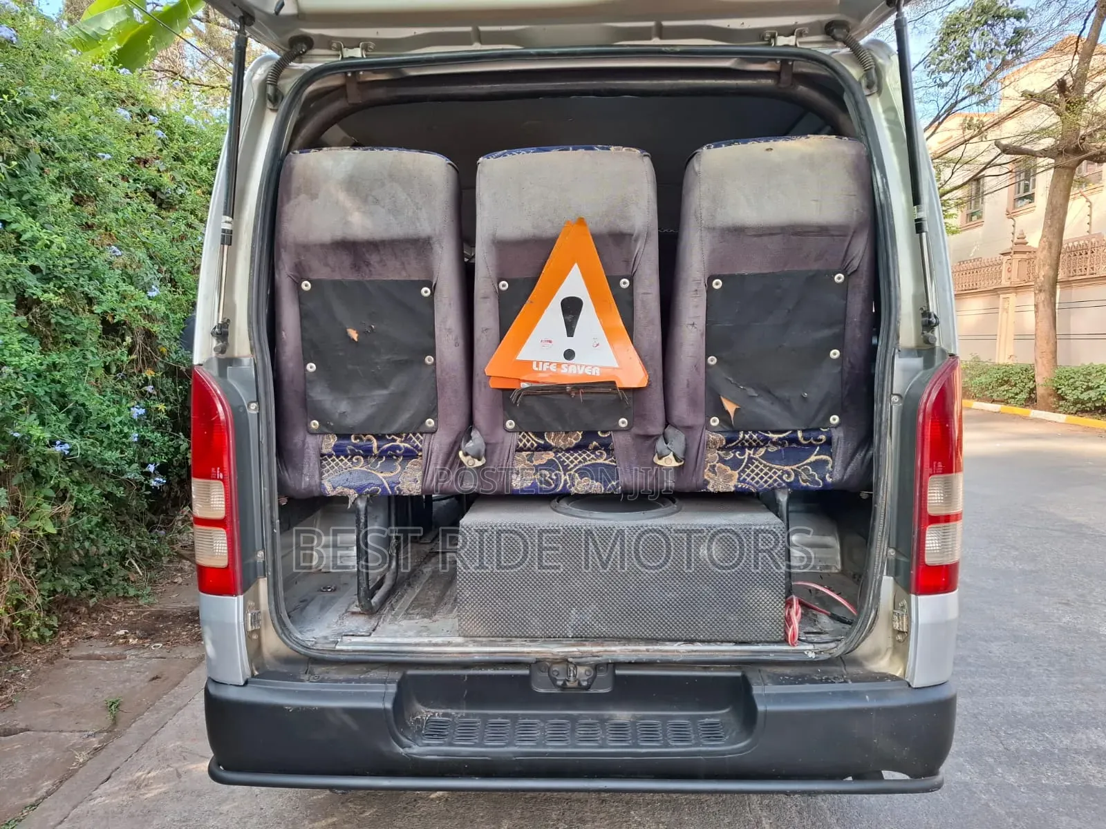 Toyota HiAce 2015 Silver