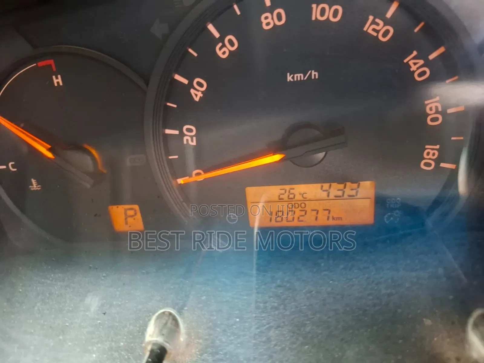 Toyota HiAce 2015 Silver
