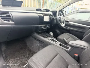 Toyota Hilux 2022 Black