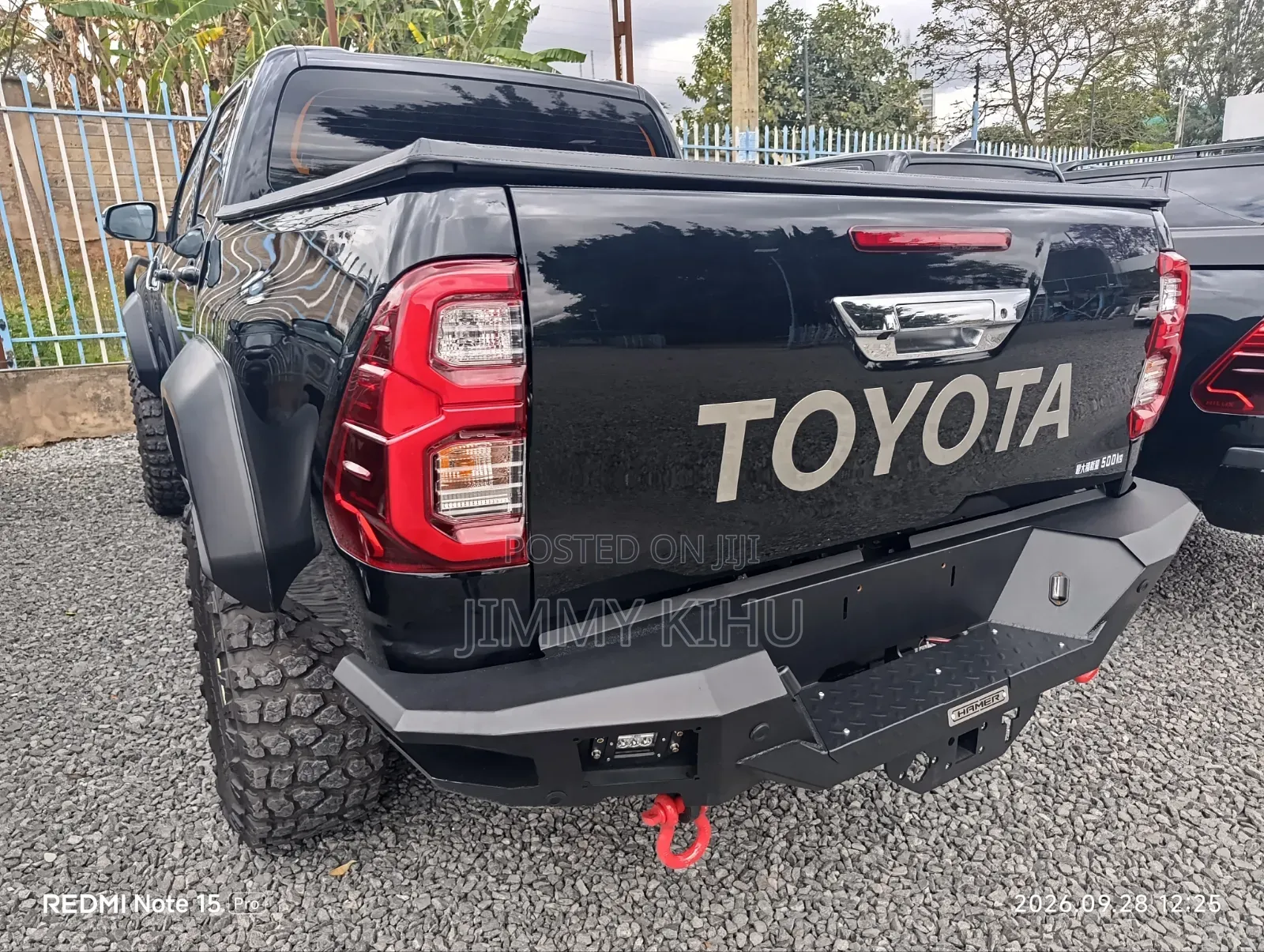 Toyota Hilux 2022 Black