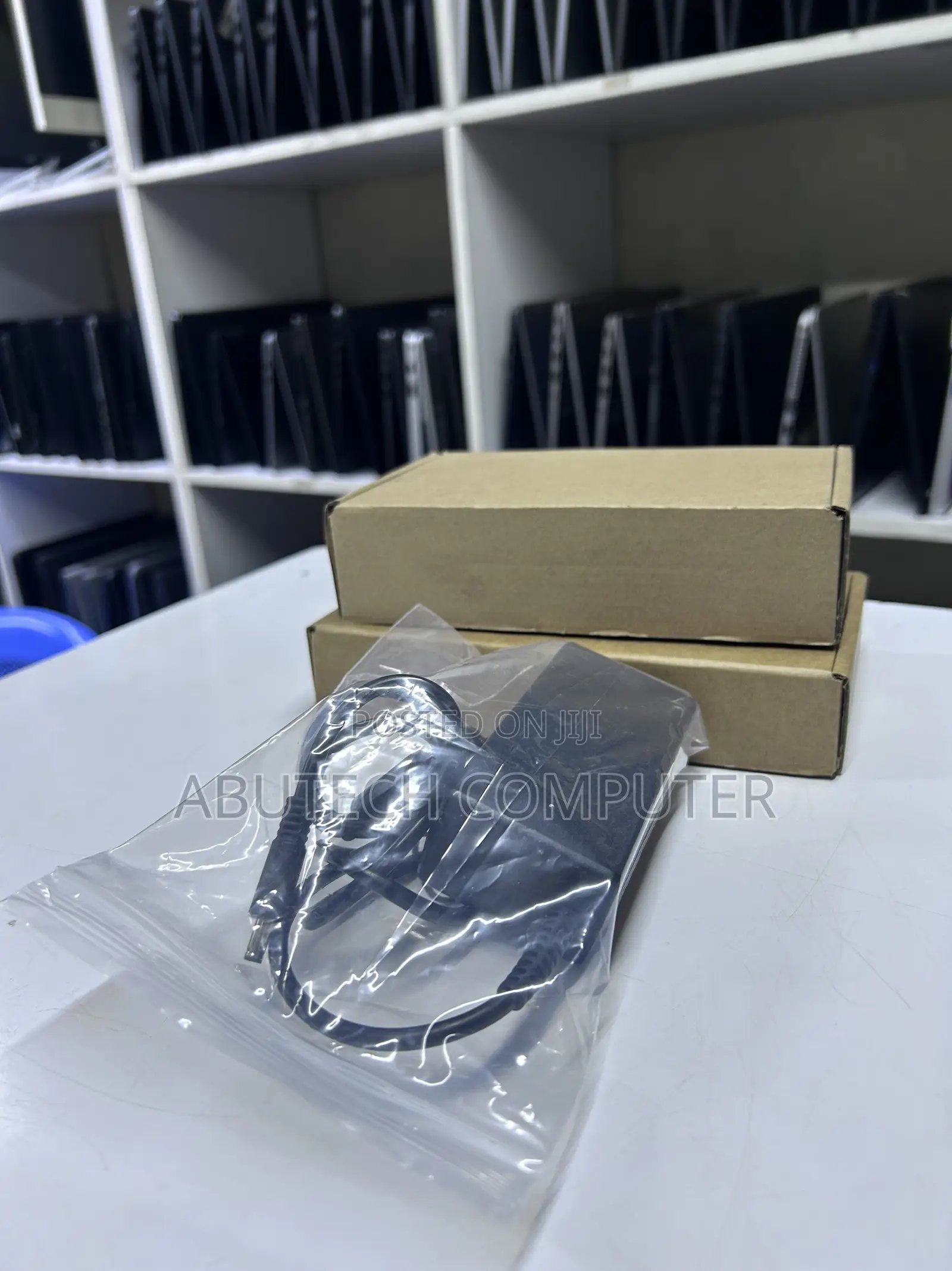 Dell Small Pin