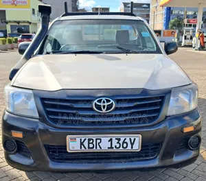 Toyota Hilux 2010 Gray