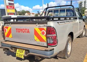 Toyota Hilux 2010 Gray