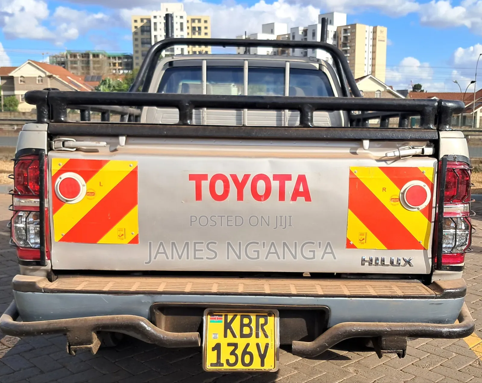 Toyota Hilux 2010 Gray