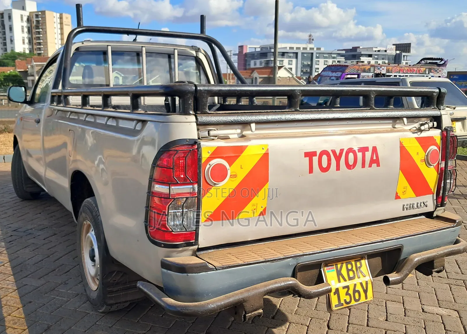 Toyota Hilux 2010 Gray