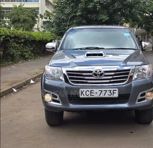 Toyota Hilux 2008 Gray